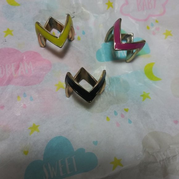 3 Crown Stackable Rings - Picture 7 of 12